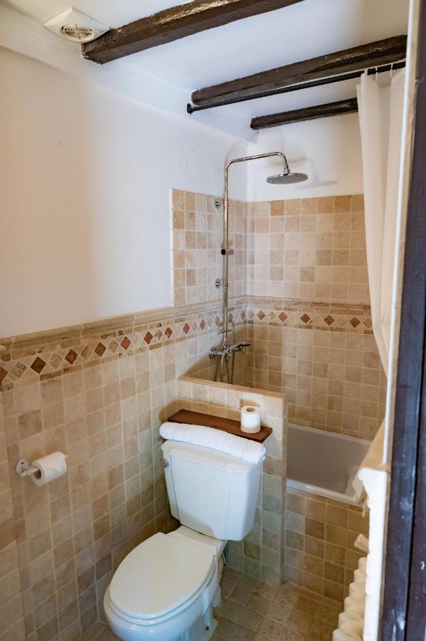 Fleur De Lys Bed & Breakfast Fayence