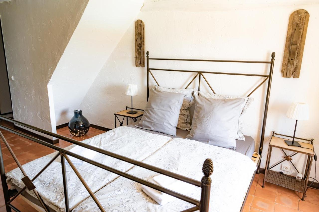 Fleur De Lys Bed & Breakfast Fayence