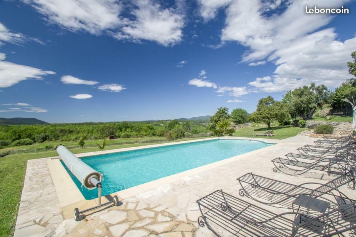 Fleur De Lys 3* Fayence